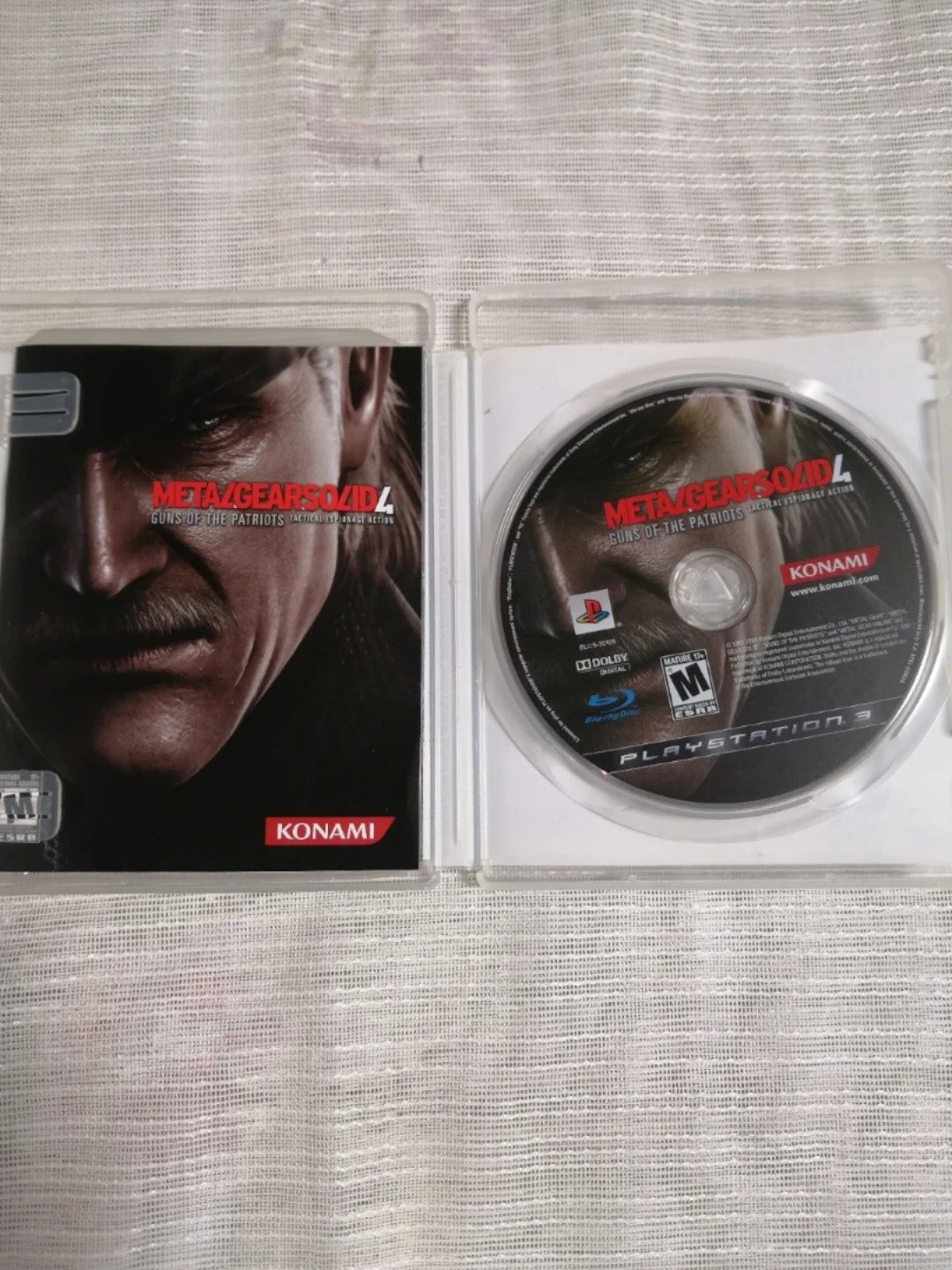 Metal Gear Solid 4: Guns of the Patriots PS3 Game - photo 2