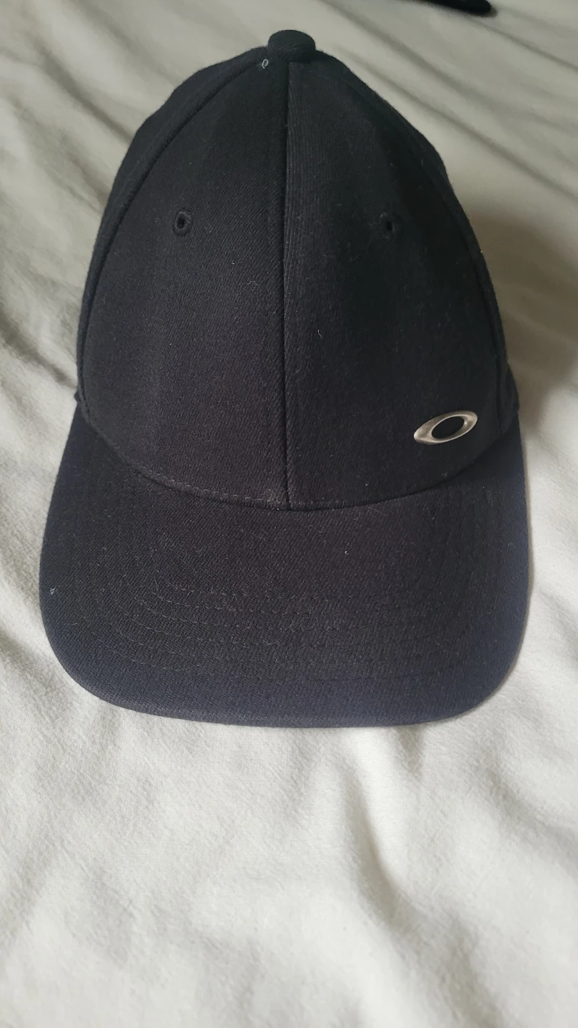 Oakley Black Fitted Baseball Cap S-M
