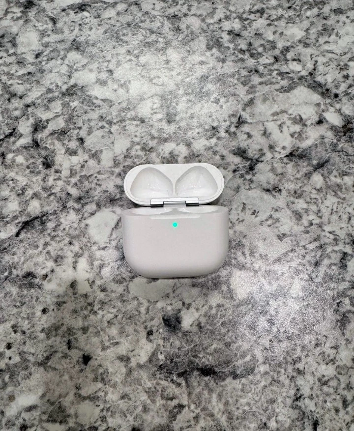 Pods 4nd Gen wireless earbuds New - photo 2