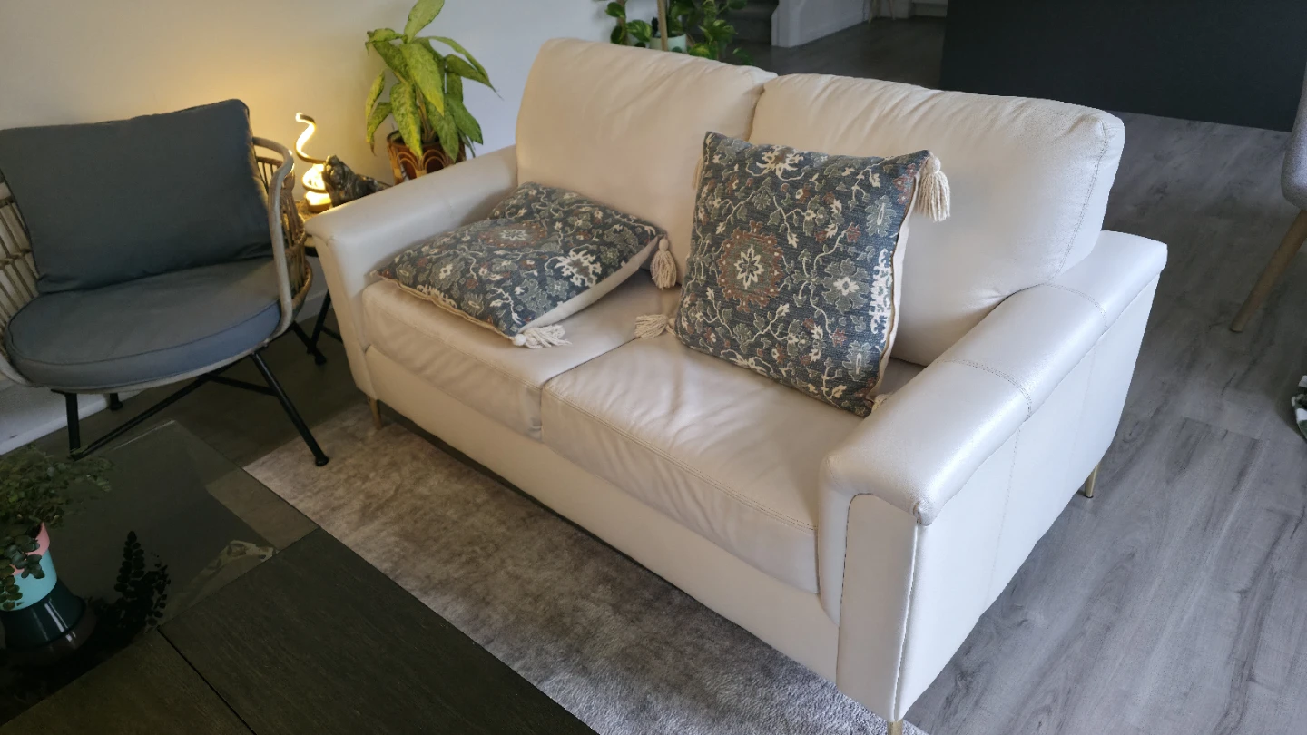 White leather sofa for sale - photo 2