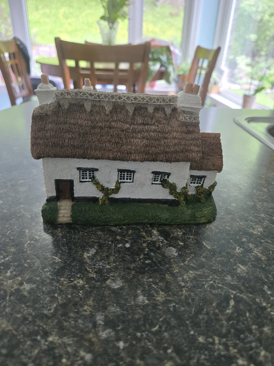 Figurine with clock - photo 2
