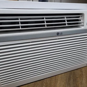 10,000 BTU Like new Windows And floor Air Conditioners