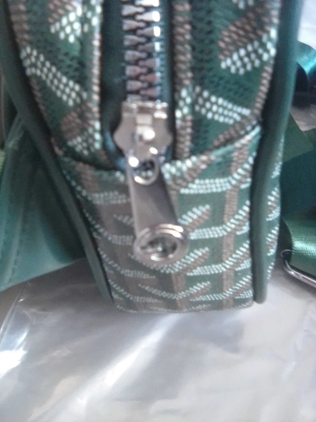 Goyard Paris Crossbody Bag - photo 4