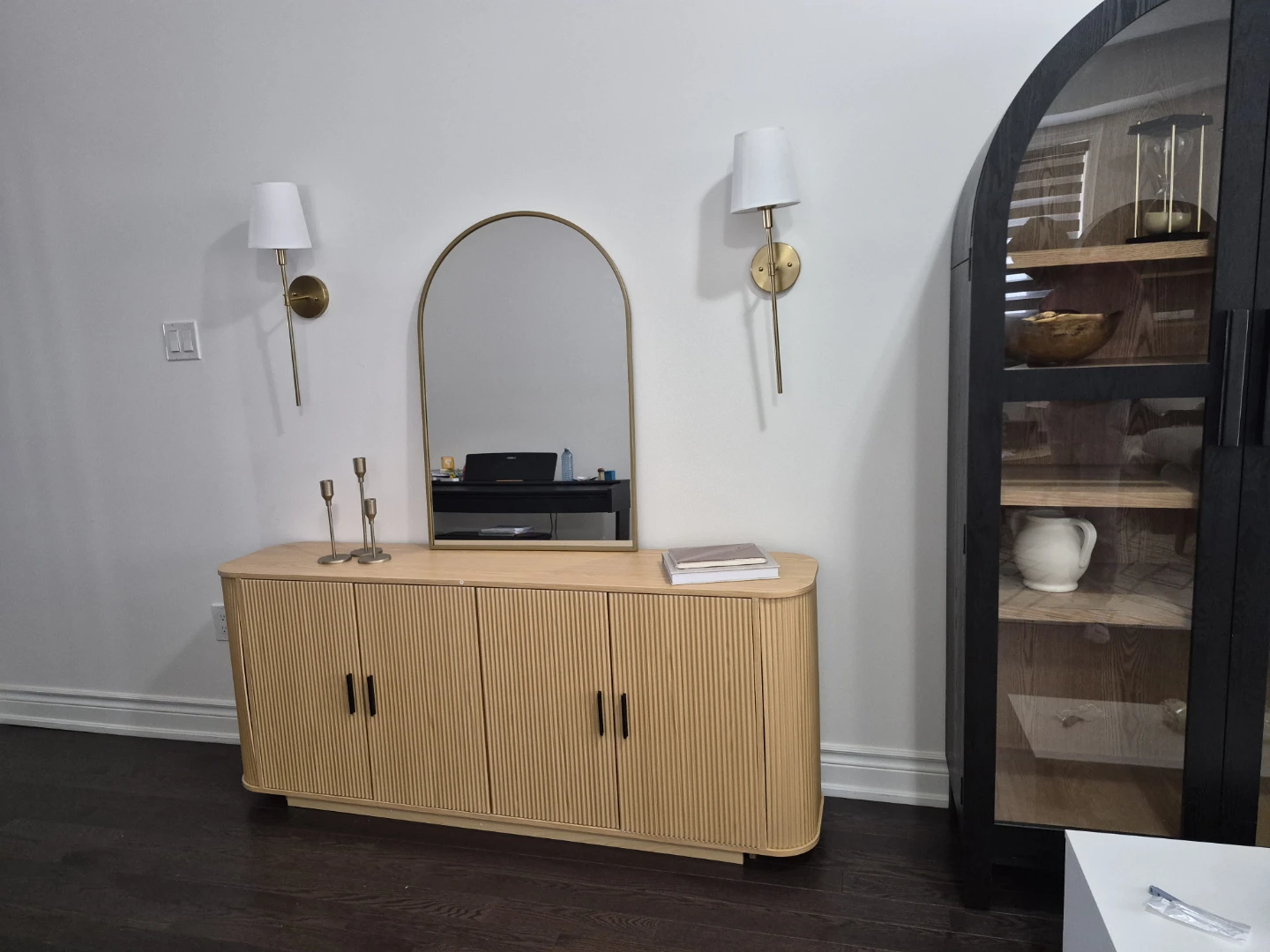 Light Wood Fluted Sideboard with Arched Mirror
