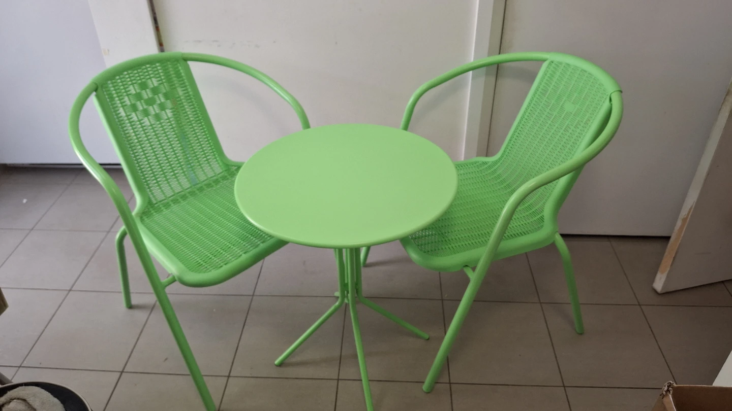 Green Metal Bistro Table and Chair Set