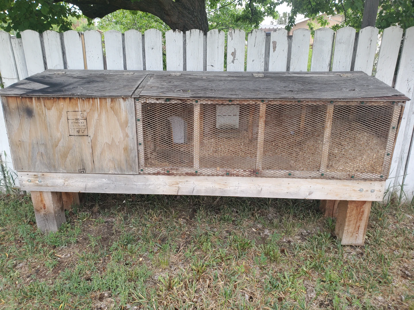 Rabbit hutch