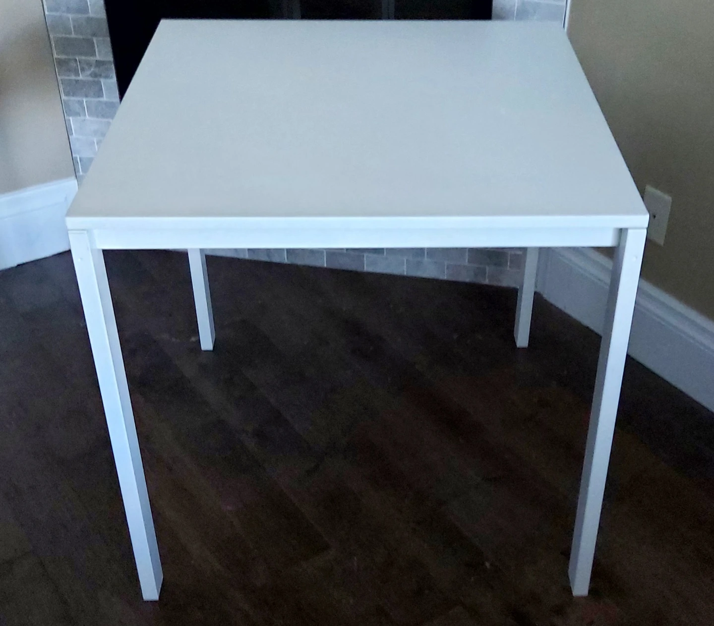 IKEA VIHALS Table - photo 3