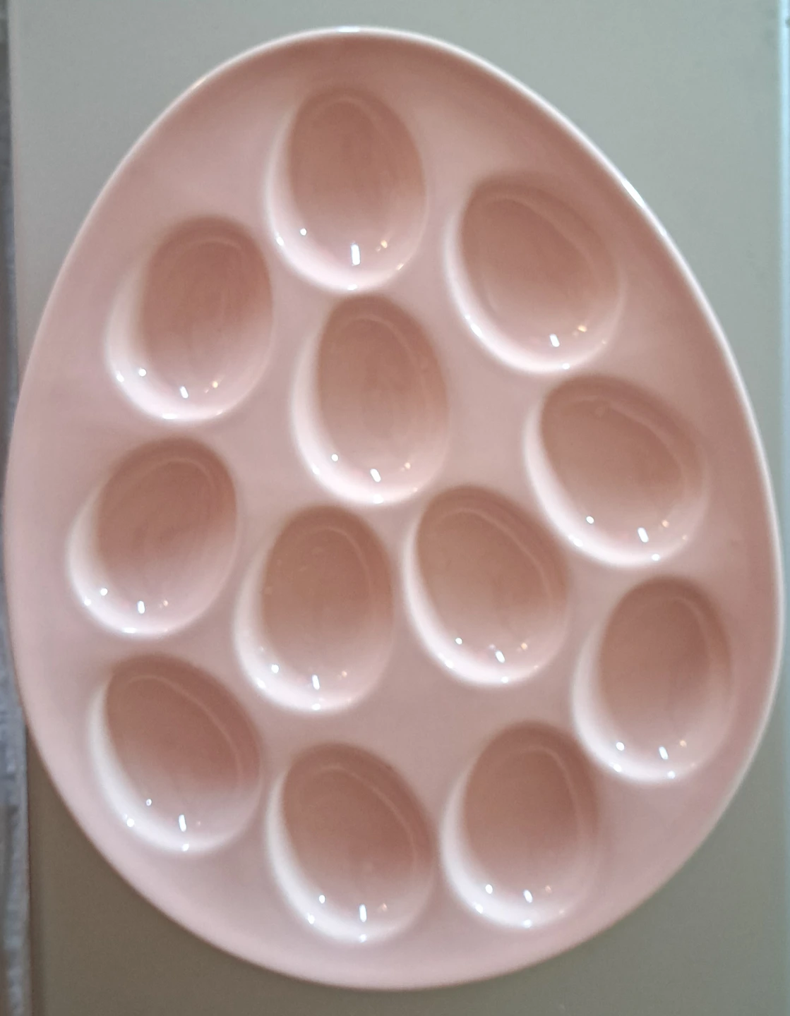 Ceramic egg plate