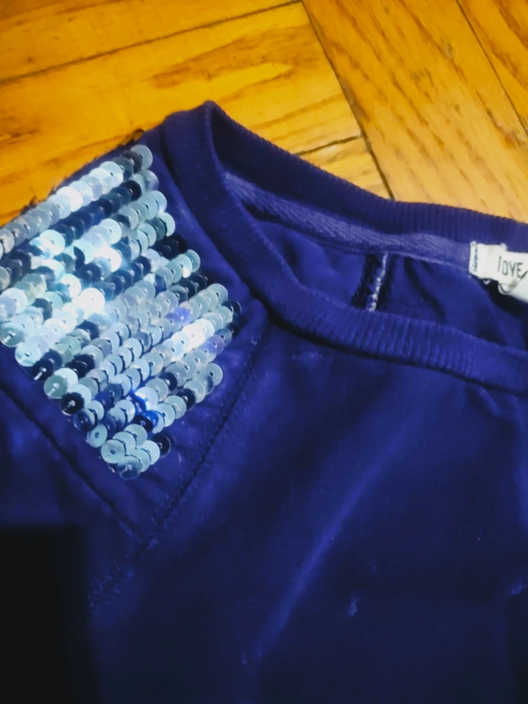 LOVE H81 Blue Sequin kids Sweatshirt Size S/P - photo 2