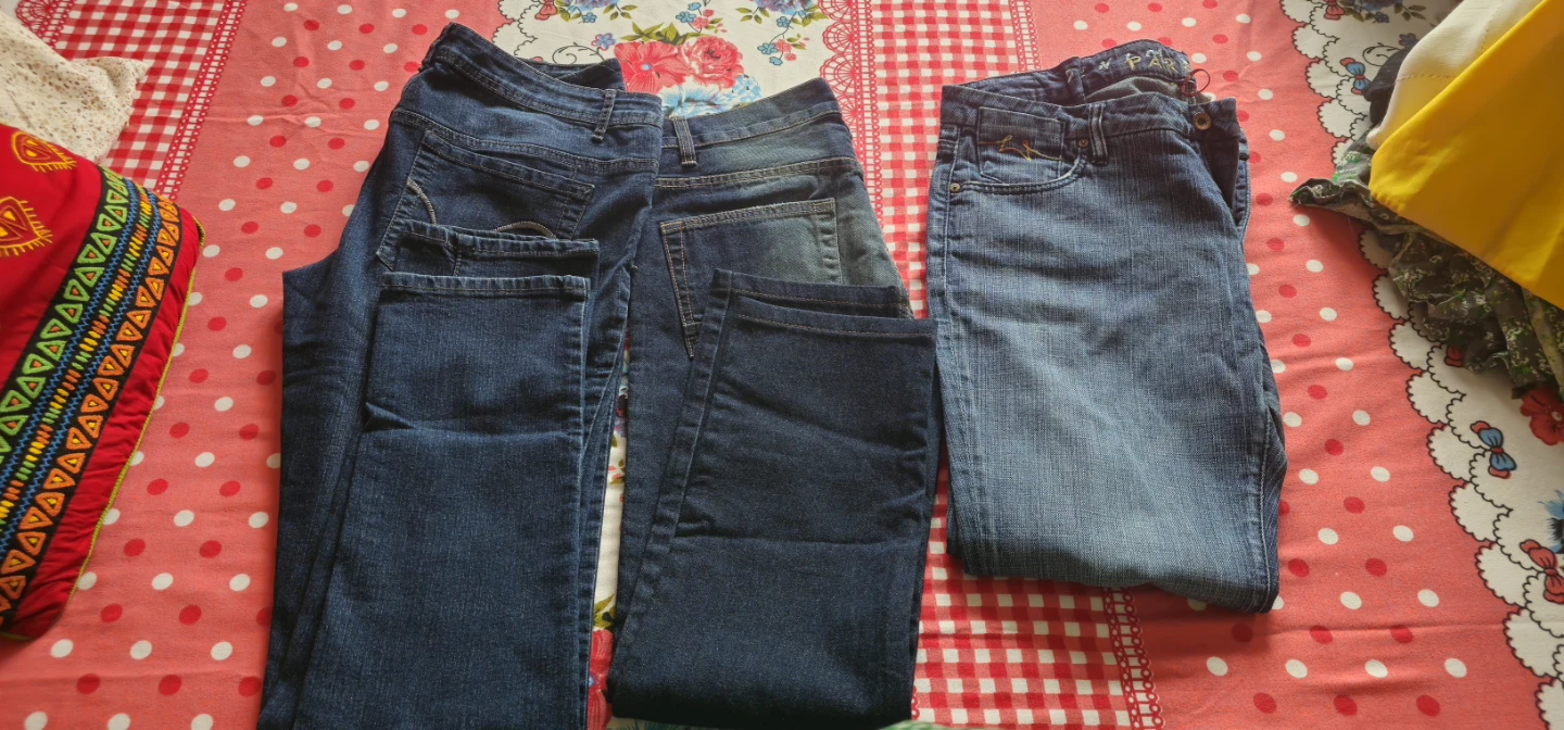 Jeans brand new size medium - photo 2