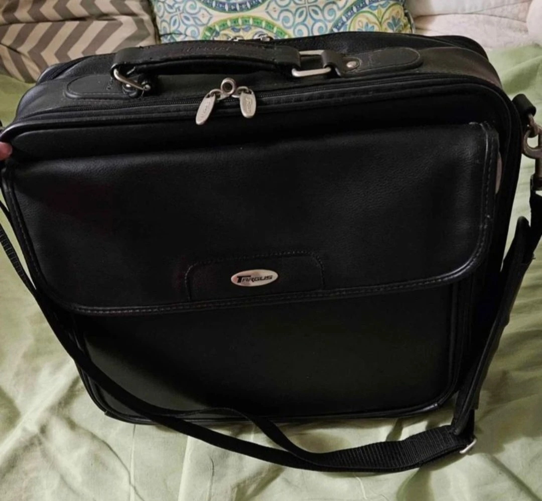 Targus Black Laptop Briefcase Bag