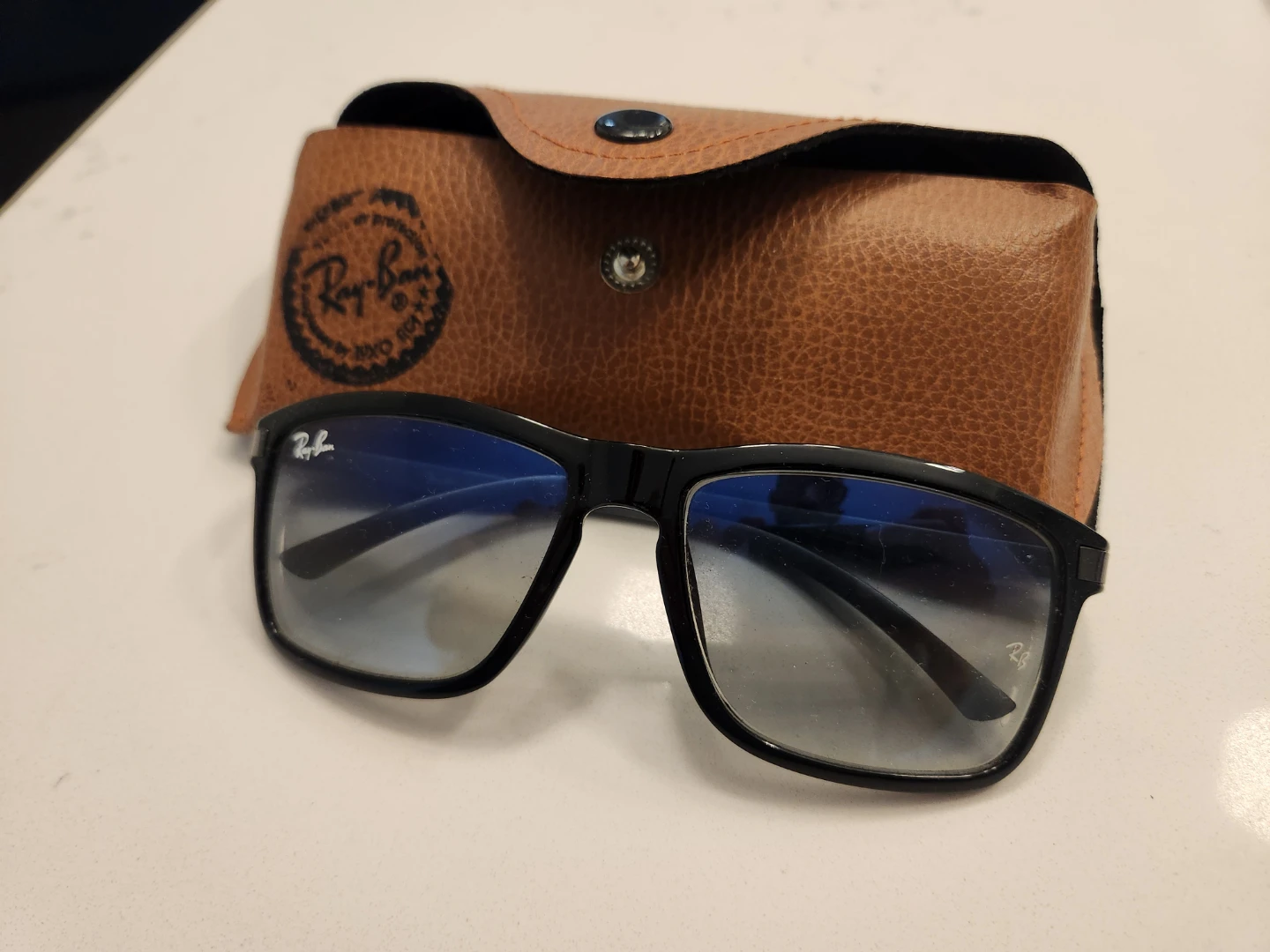 Ray-Ban Sunglasses with Case