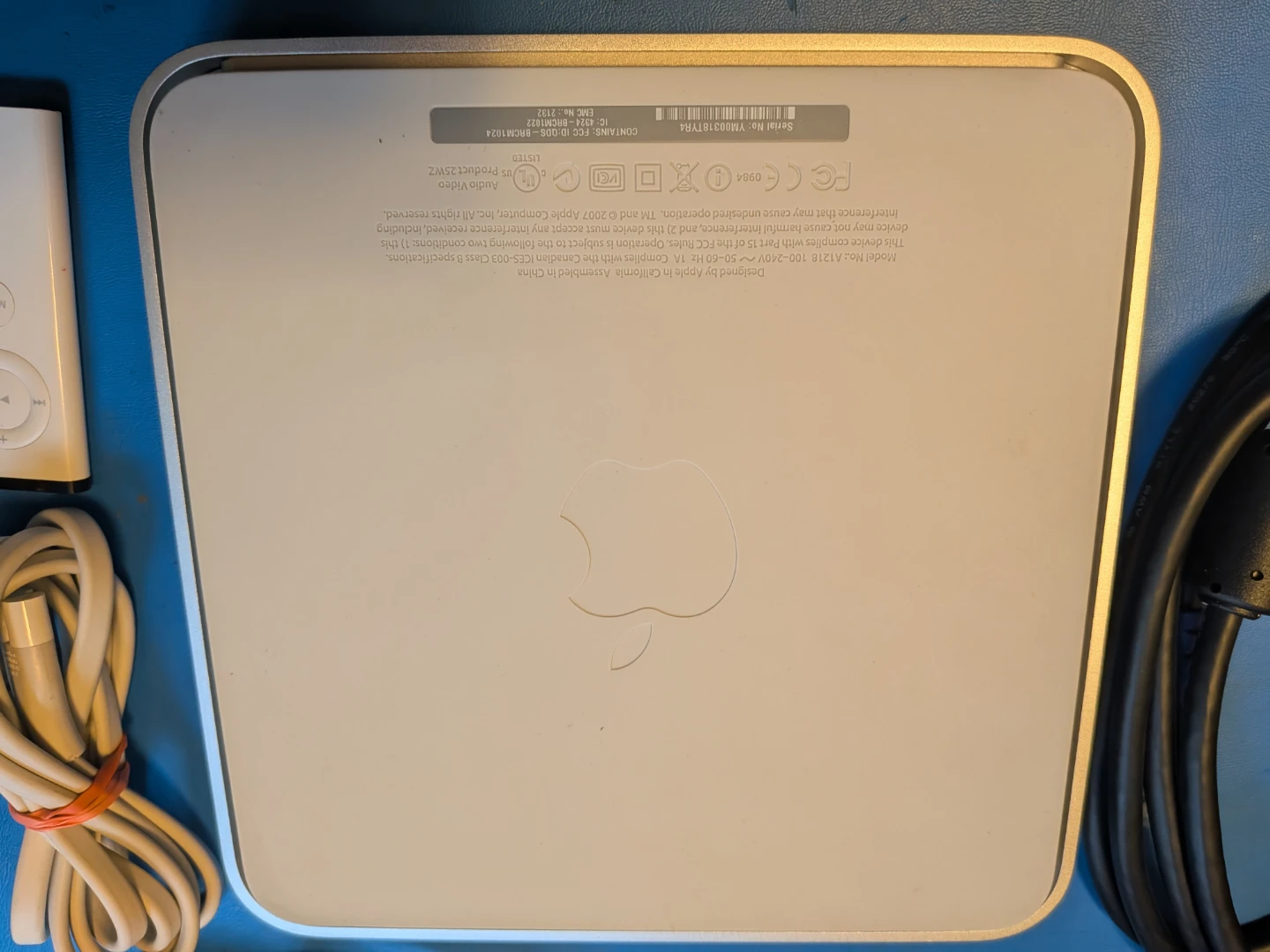 1st gen Apple TV with accessories - photo 3