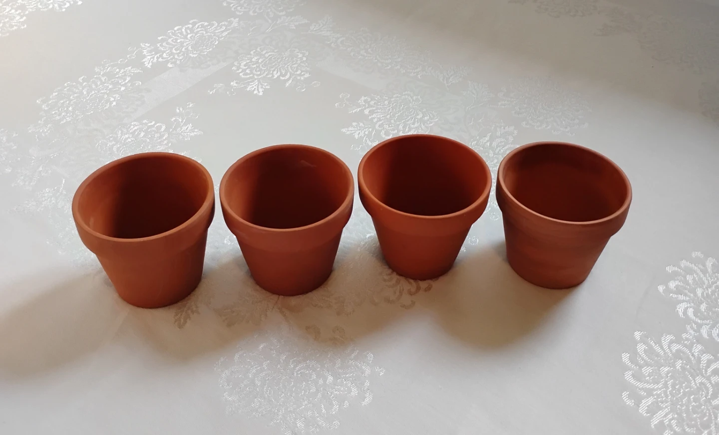 ⚽ Small Terracotta Pots - photo 2