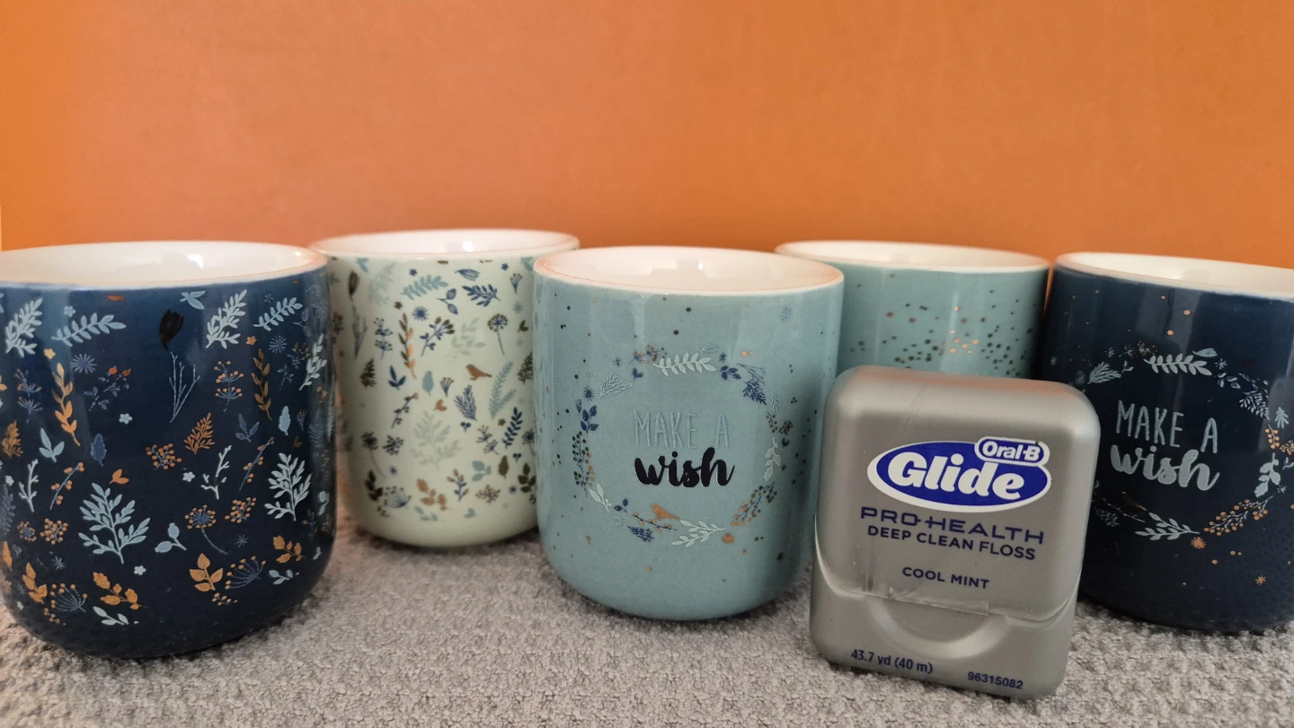 Set of 5 Decorative Mugs - photo 2