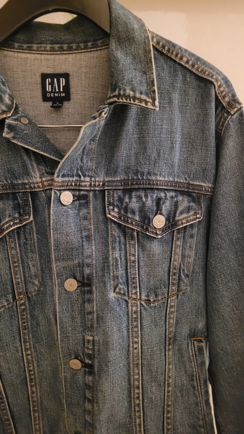 GAP Denim Trucker Jacket - Medium - photo 2