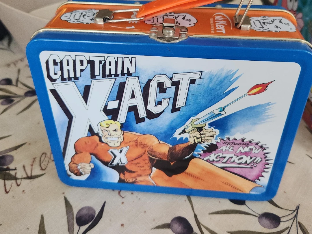 Captain X-Act Metal Lunch Box