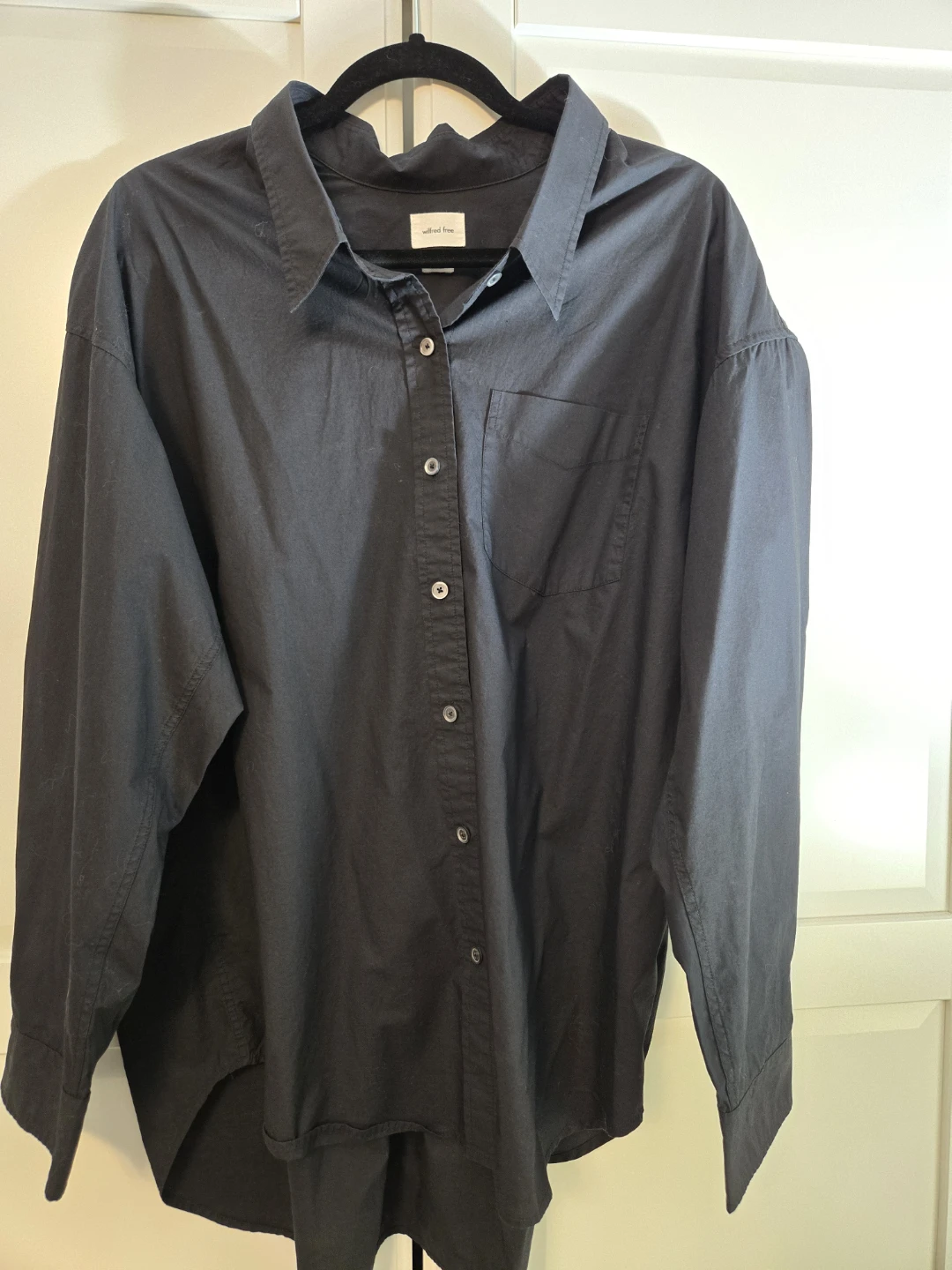 Aritzia - Wilfred Free Black Button-Up Shirt