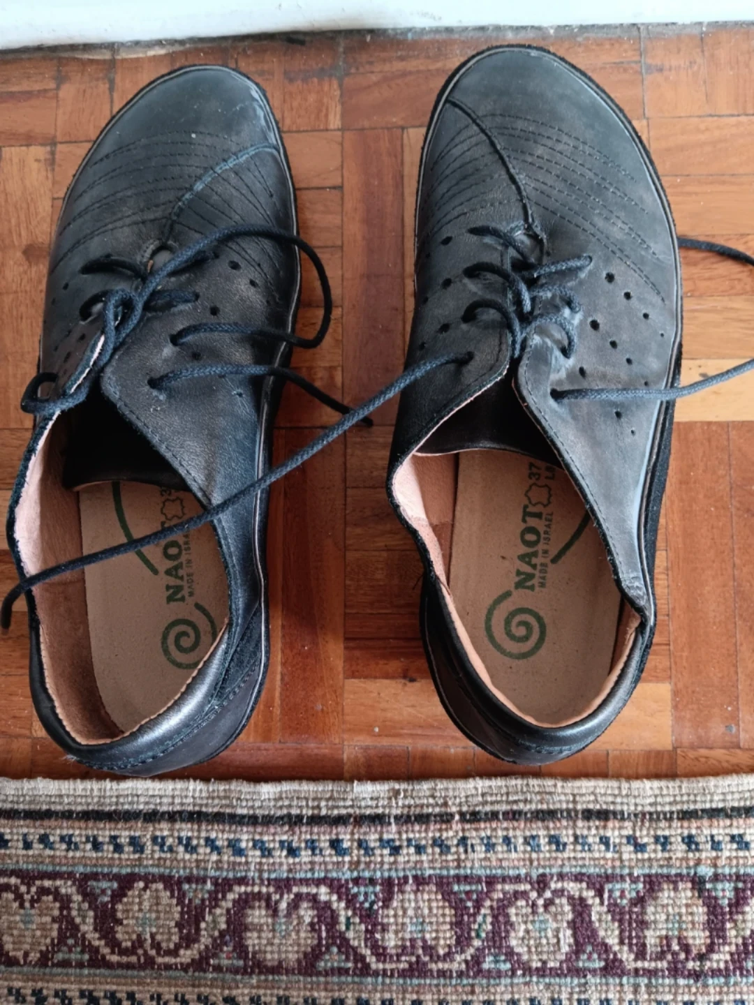 Naot Black Leather Shoes Size 37