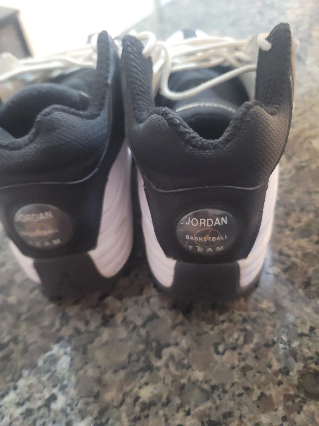Jordan Jumpman Team 1 Basketball Shoes - photo 4