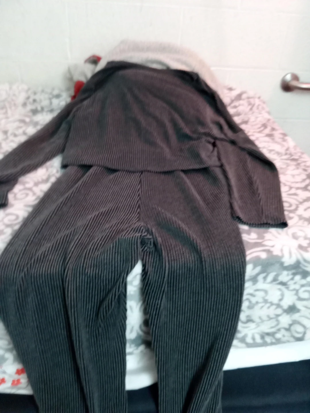 Women's Pleated Lounge Set