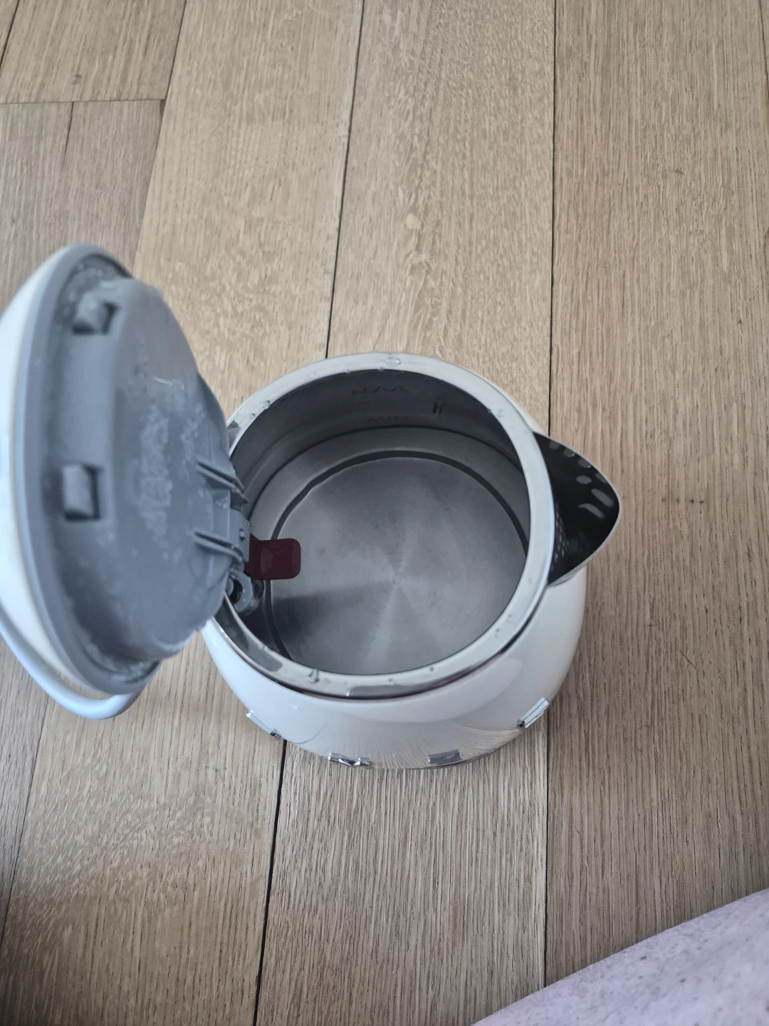 Smeg 50's Style Kettle - photo 2