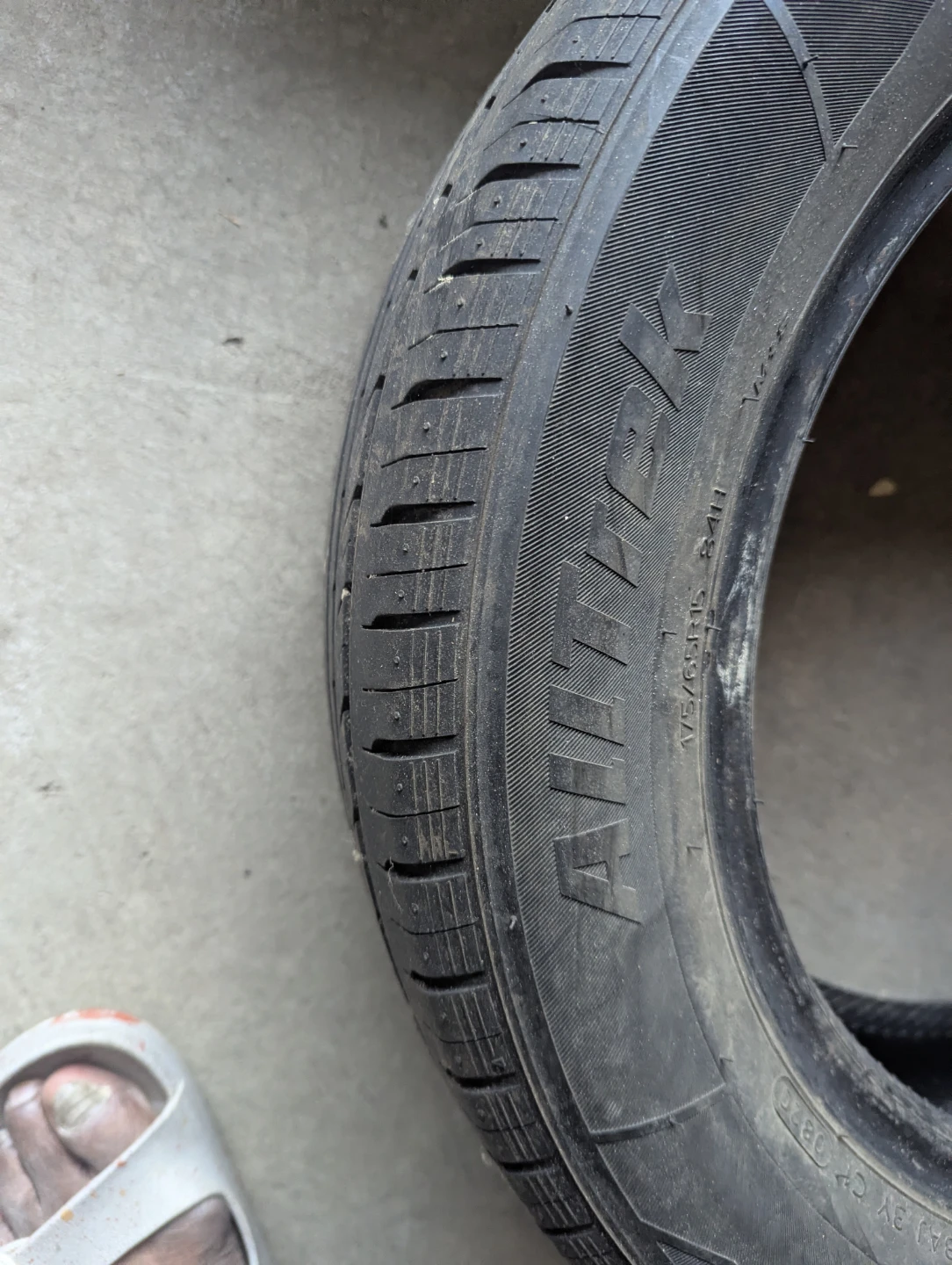 All season tire for sale $160