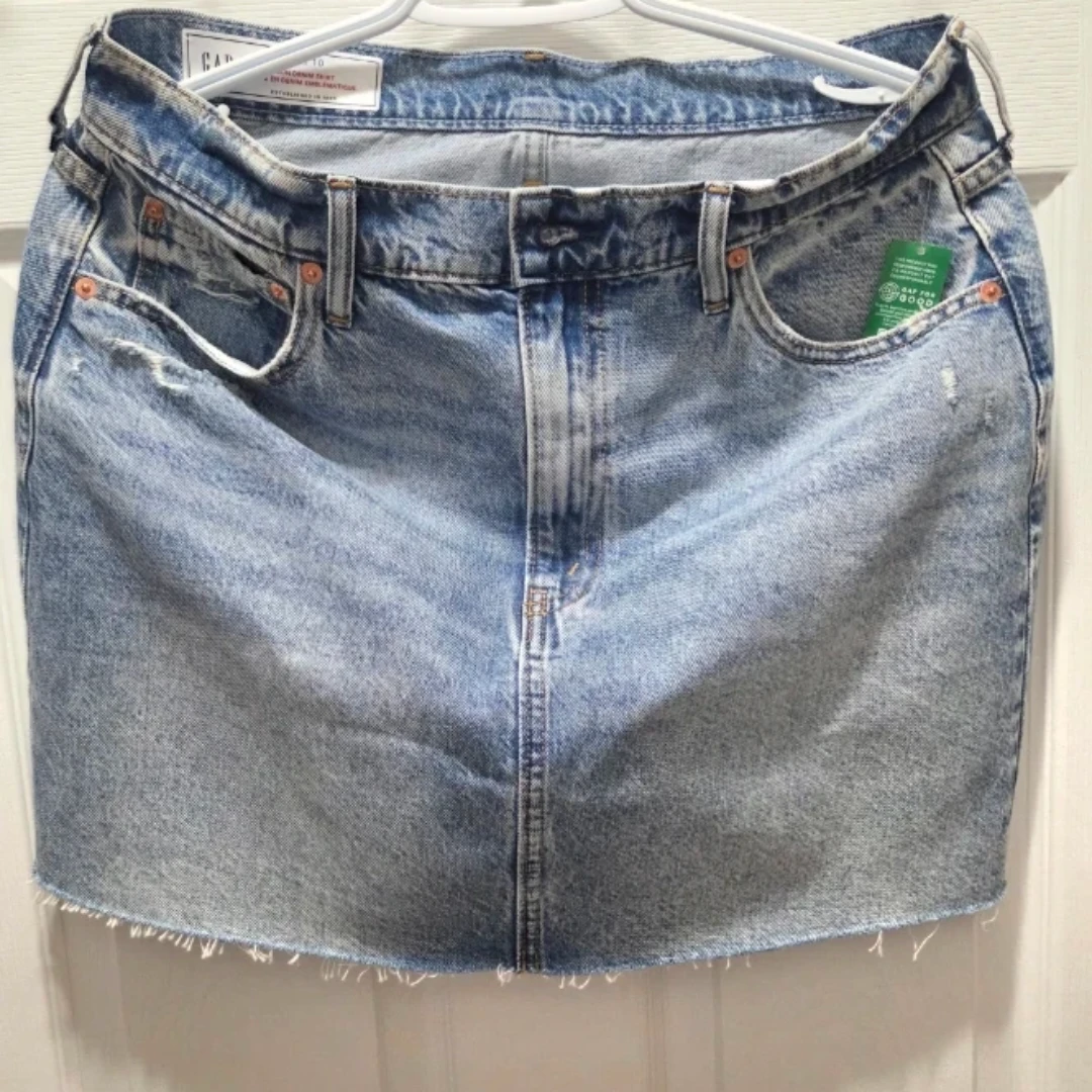 BNWT Gap Denim Mini Skirt - Size 30/10