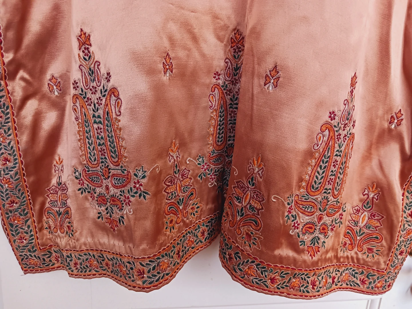 New !! Beautiful Indian Satin Silk Embroidered Tunic Top/ Dress - photo 4