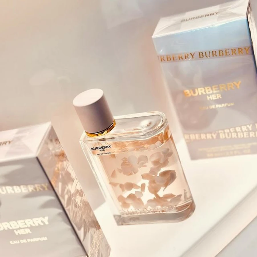 Burberry Her Eau de Parfum Petals Limited Edition - photo 2