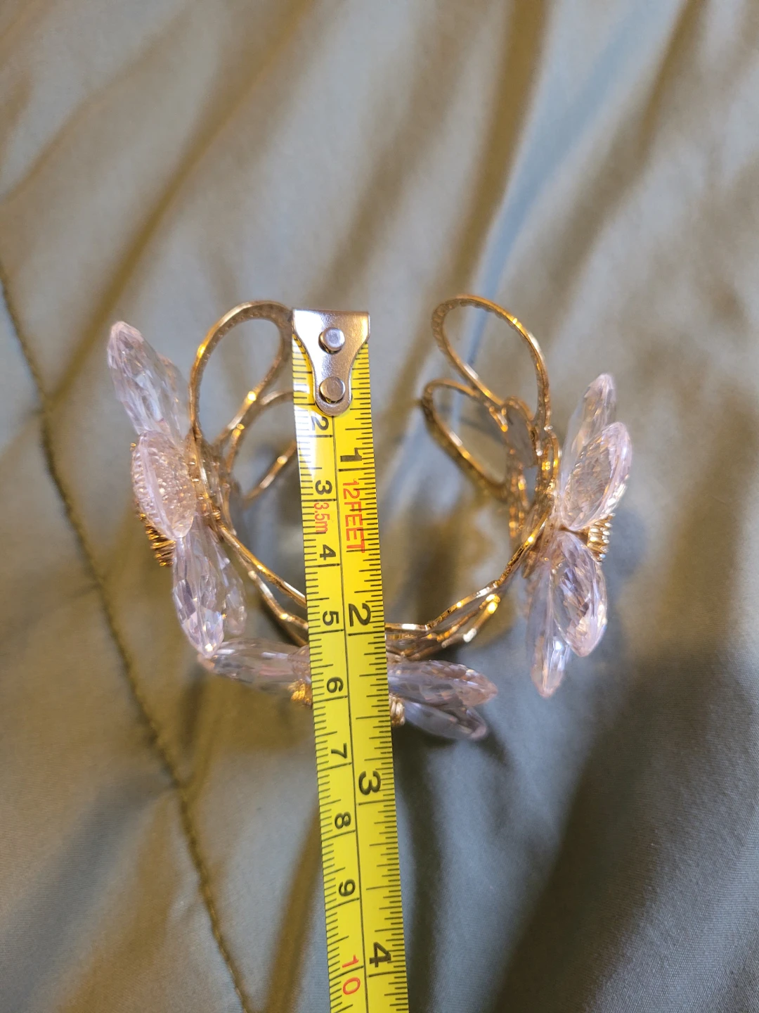 Gold tone flower bracelet and earrings set - photo 4