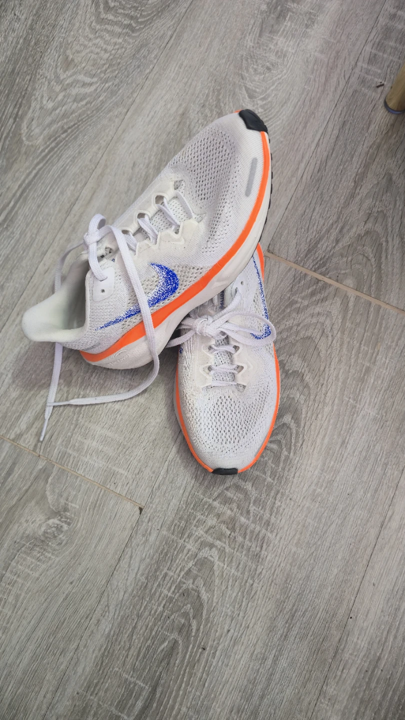 Nike Running Shoes - photo 2