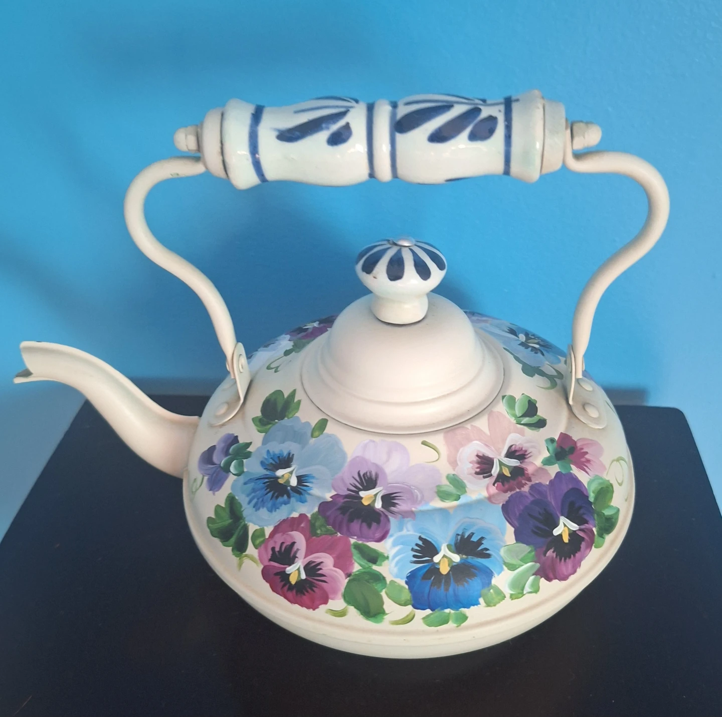 Vintage Hand-painted Metal Floral Kettle Signed - photo 2