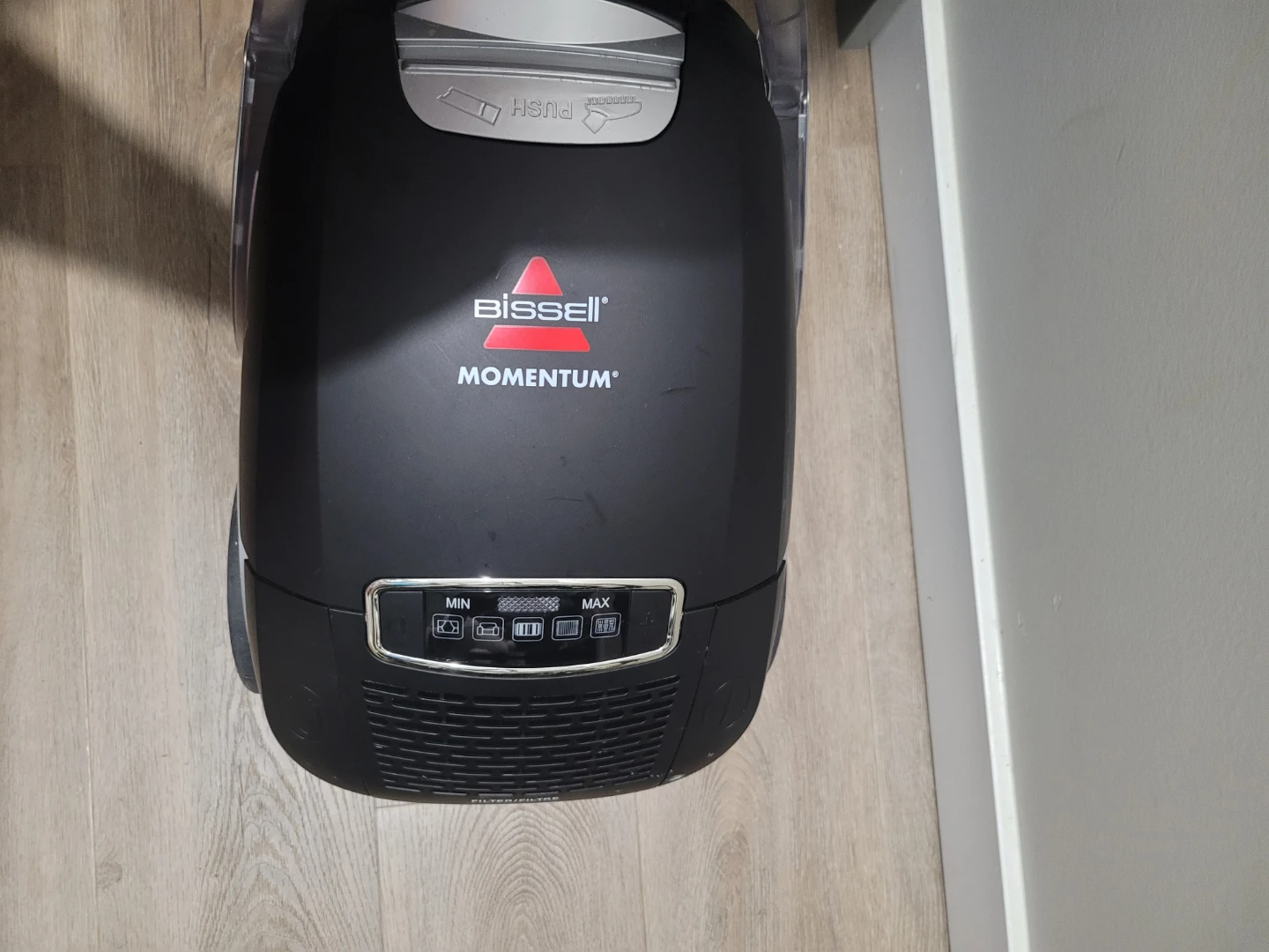 Bissell Momentum Vacuum Cleaner
