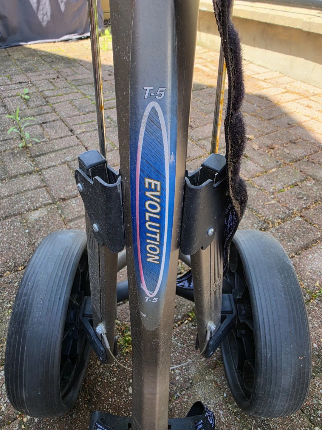 Evolution T-5 Golf Push Cart - photo 2