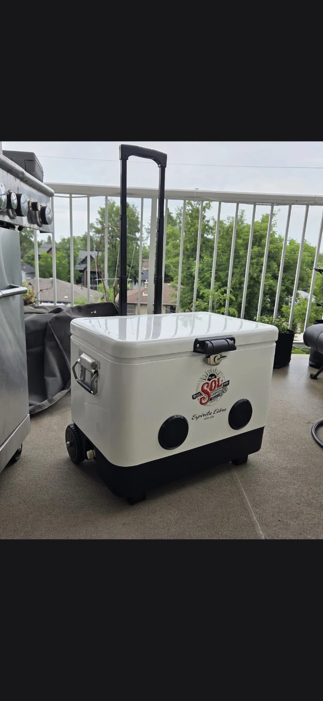 SOL Cerveza Bluetooth Cooler with Wheels