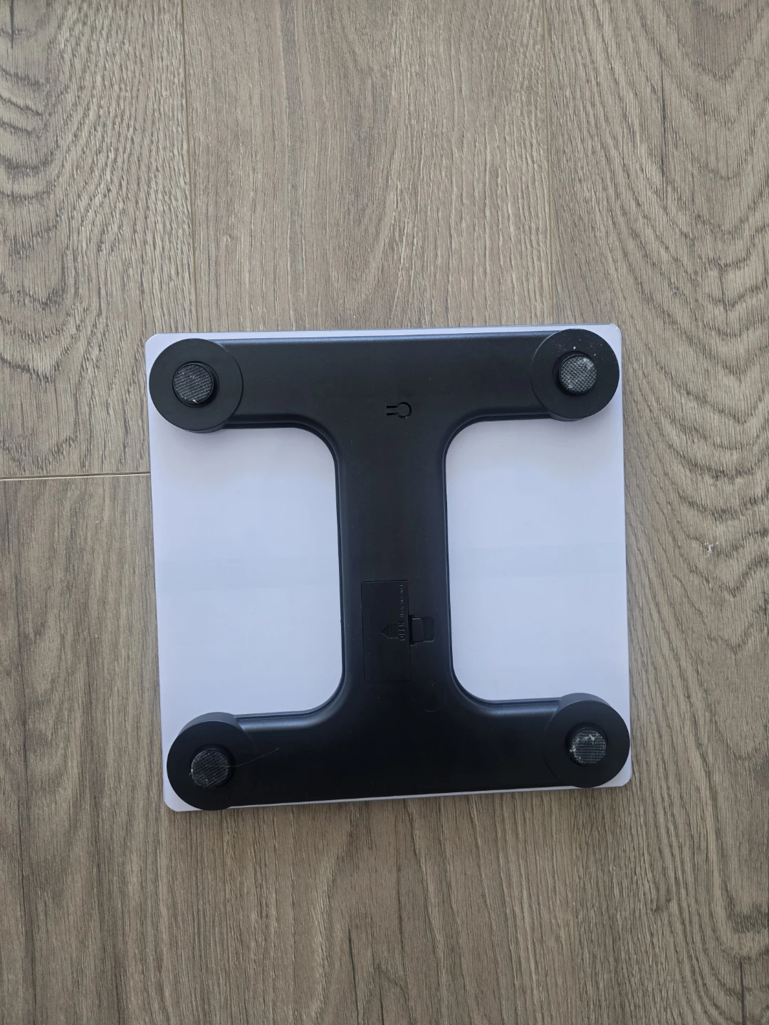 White Digital Bathroom Scale - photo 2
