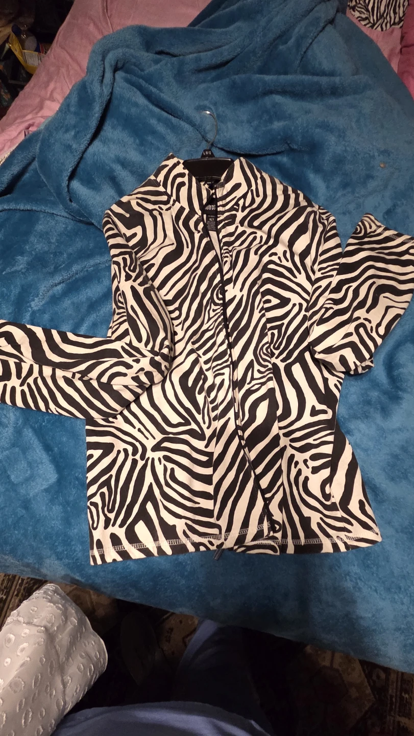 Cute zip zebra short jacket - photo 2