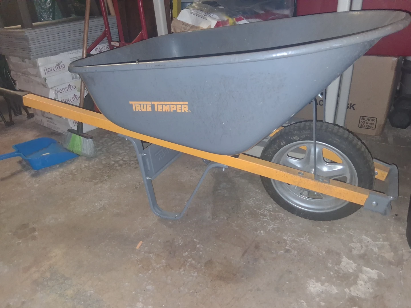 True Temper Wheelbarrow - photo 3
