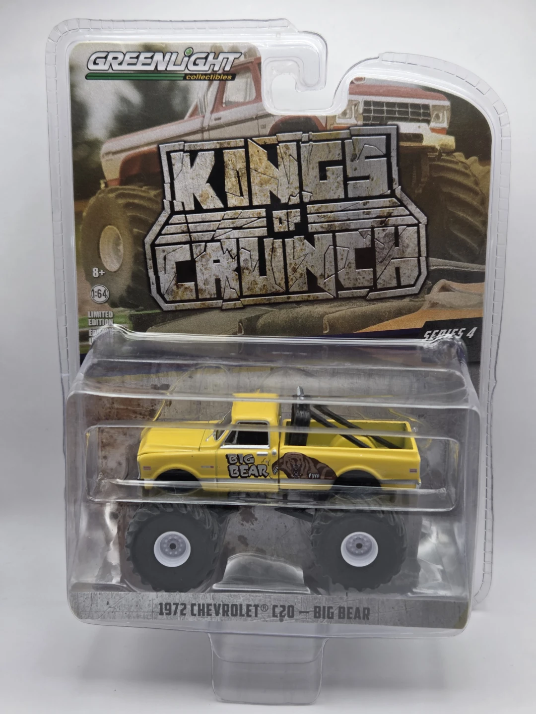 Greenlight Kings of Crunch Big Bear 1972 Chevy C20 1:64