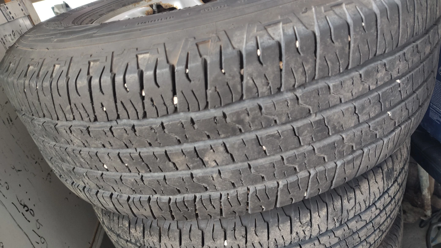 Goodyear Wrangler 265/70R17 Tire - photo 4