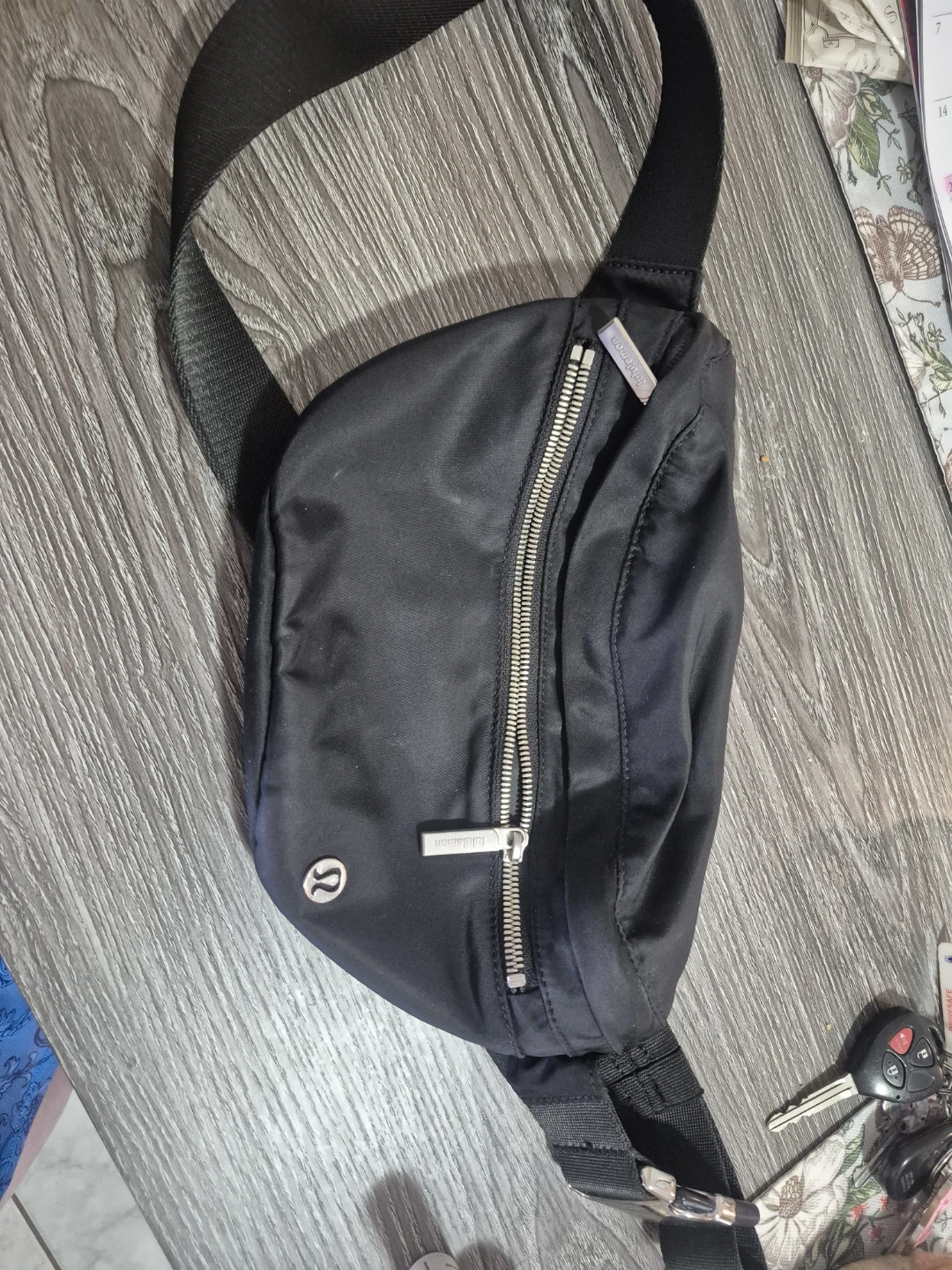 Lululemon Everywhere Belt Bag - photo 2