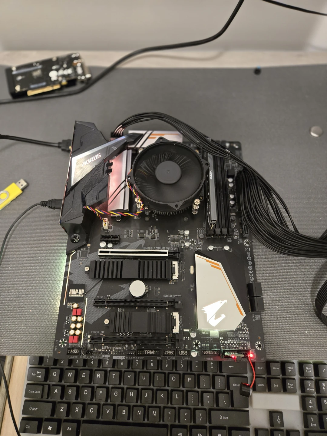 GIGABYTE B450 AORUS PRO WIFI Motherboard