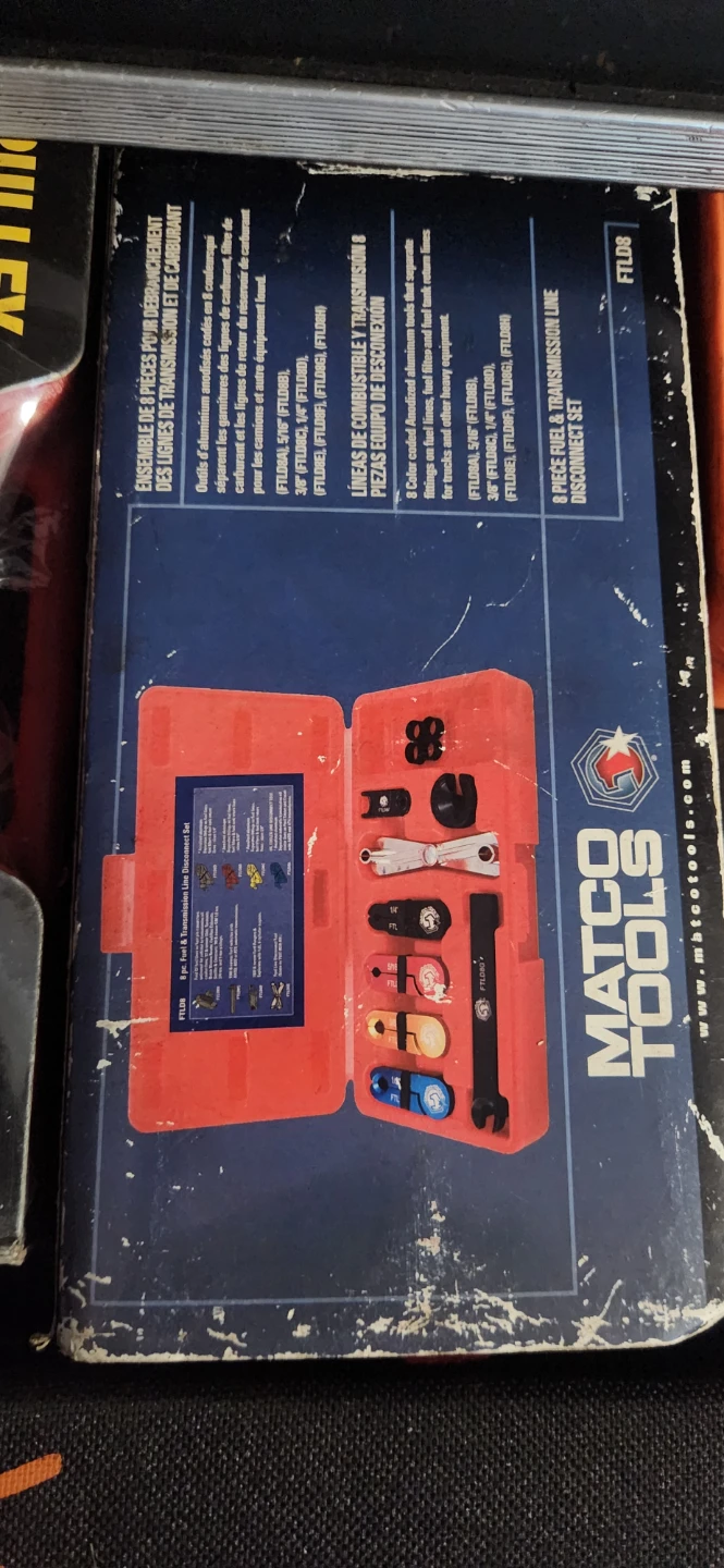 Fuel line disconnect tools