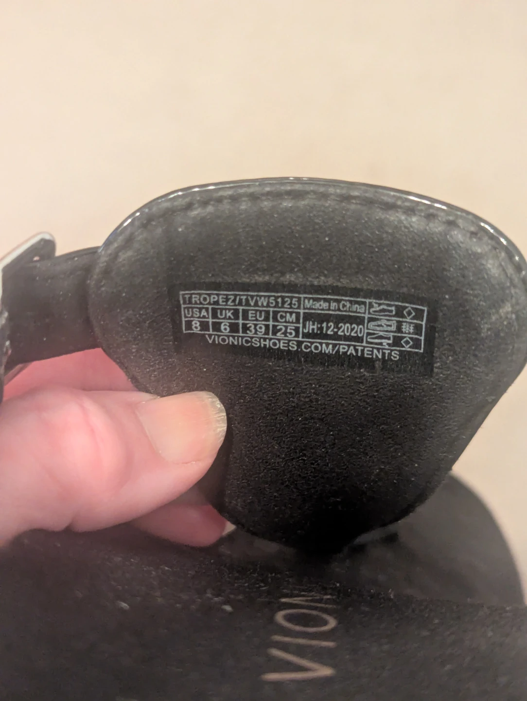 Vionic Sandals, Size 8, fits more like 8.5 - photo 2