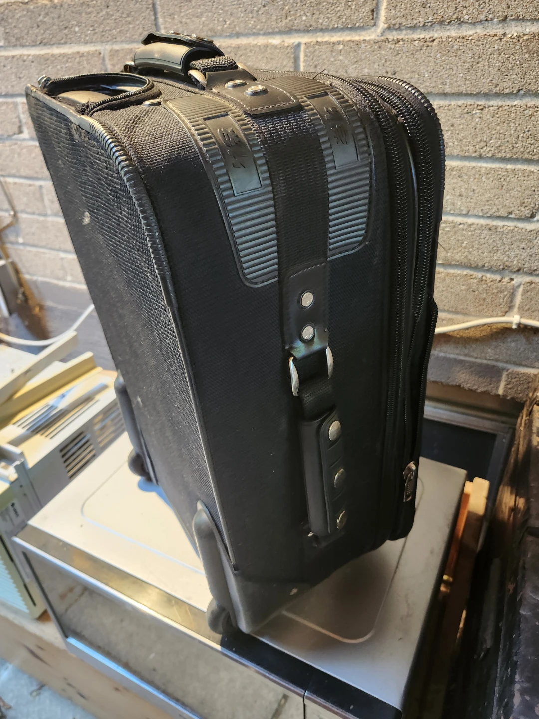 Black 2 wheeled carry on luggage - photo 3