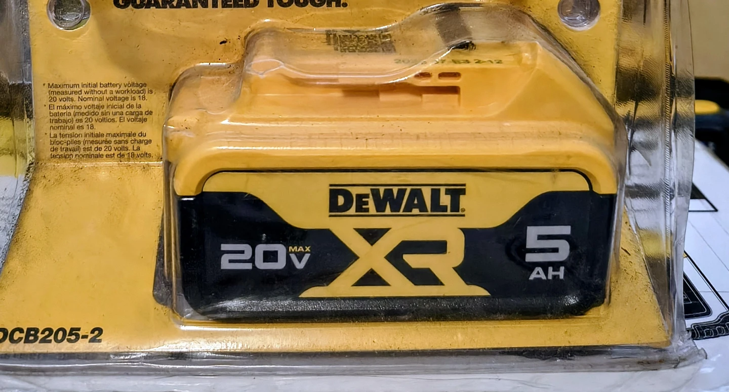 DEWALT 20V MAX XR 5Ah Battery Pack (DCB205-2)