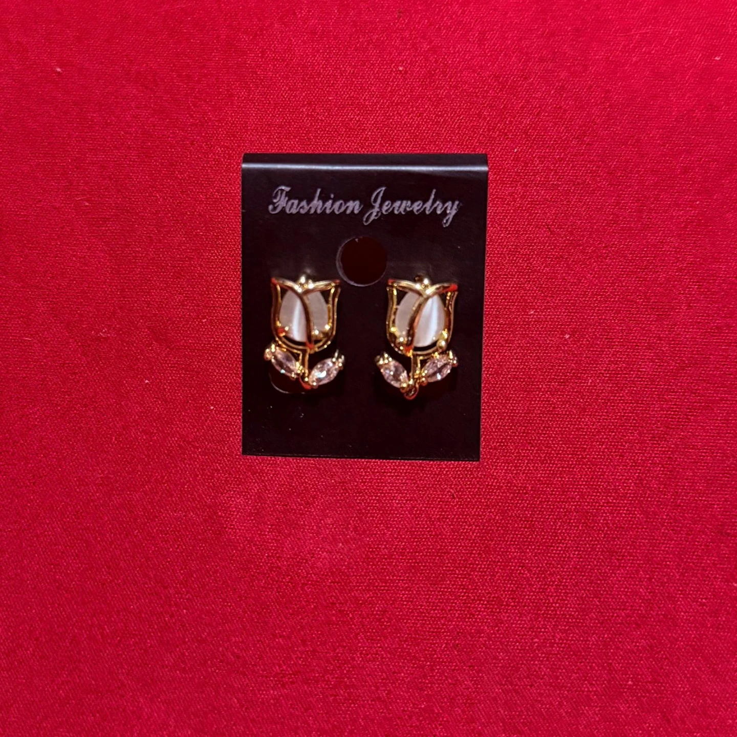 Beautiful earrings in the form of tulips - photo 4