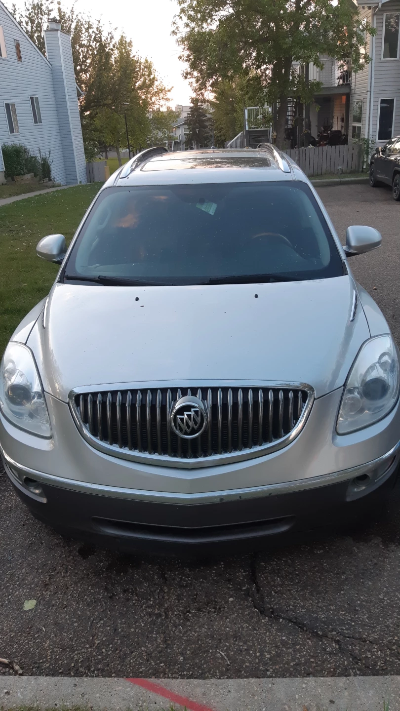 2009 Silver Buick Enclave