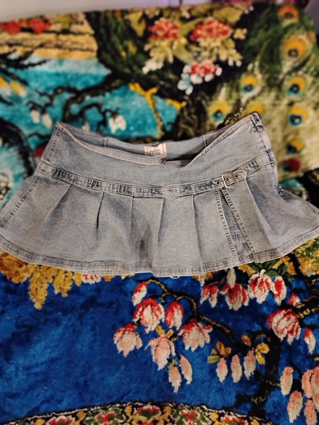 UO Pleated Denim Mini Skirt - photo 2